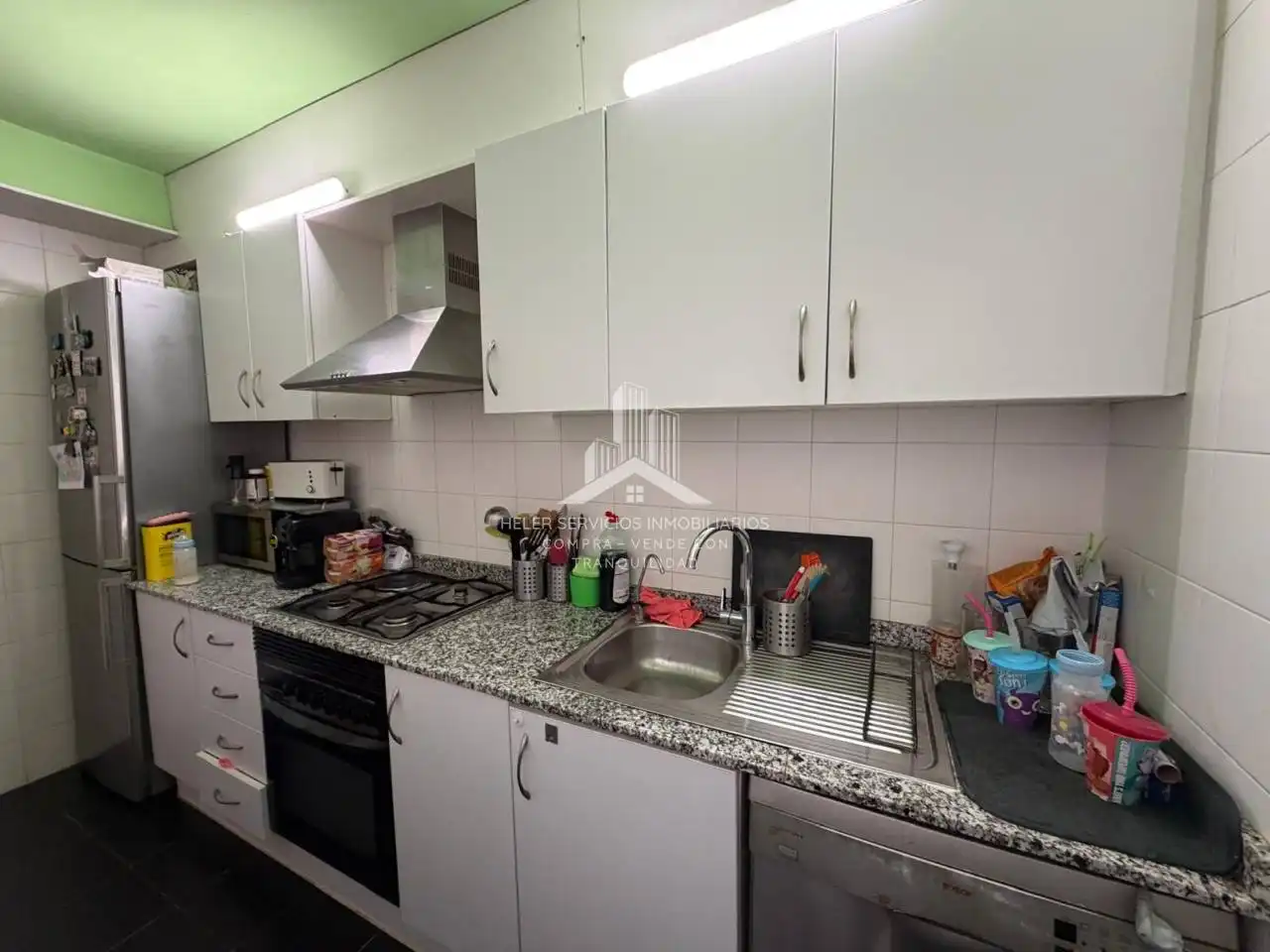 Cocina de Piso en venta en Castellón de la Plana / Castelló de la Plana con Balcón y Alarma