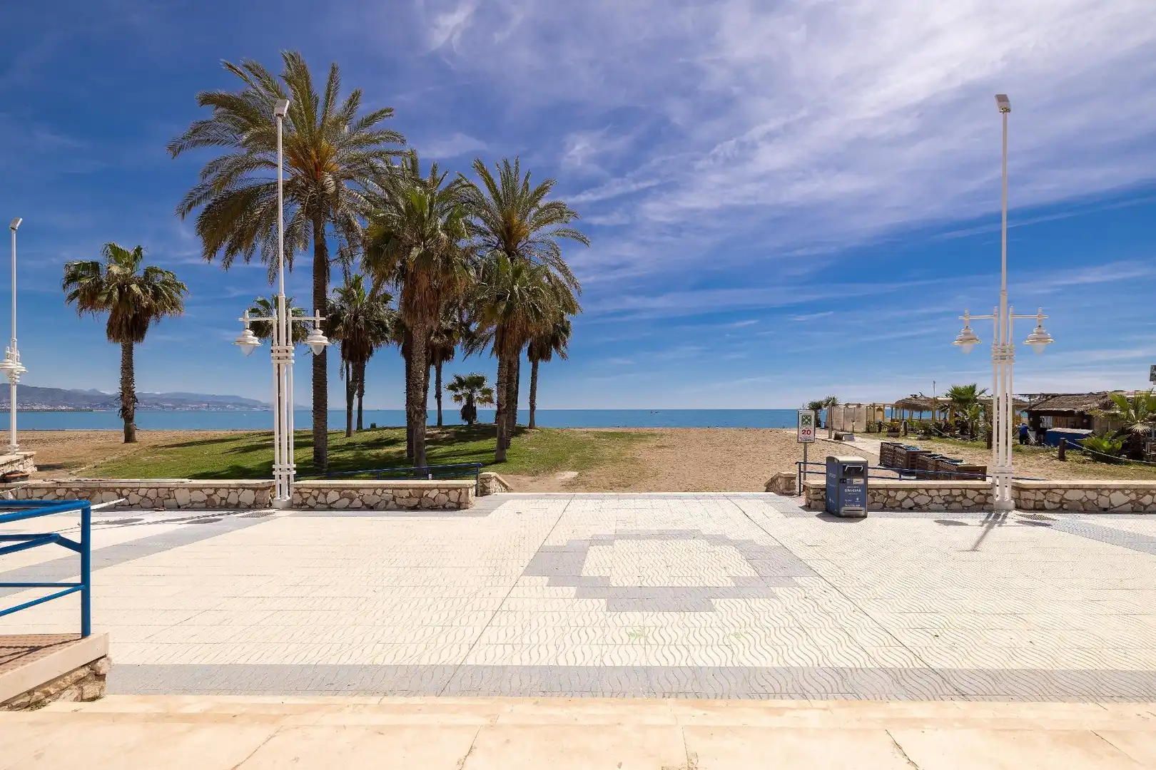 Vista exterior de Pis en venda en Málaga amb Aire condicionat, Calefacció i Jardí privat