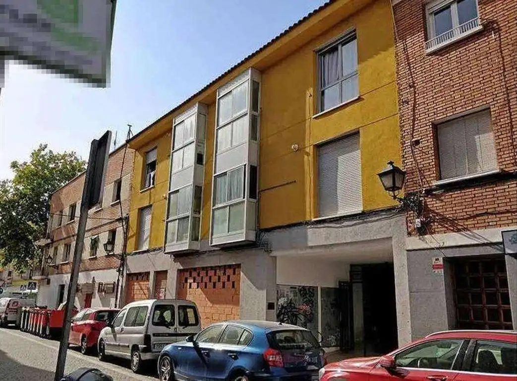 Vista exterior de Piso en venta en Madrid con Trastero