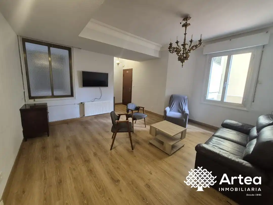 Sala d'estar de Pis en venda en Bilbao  amb Calefacció