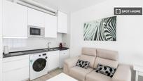 Living room of Flat to rent in  Barcelona Capital  with Air Conditioner, Heating and Furnished