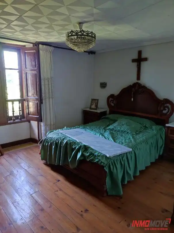 Schlafzimmer von Einfamilien-Reihenhaus zum Verkauf in Marina de Cudeyo mit Heizung