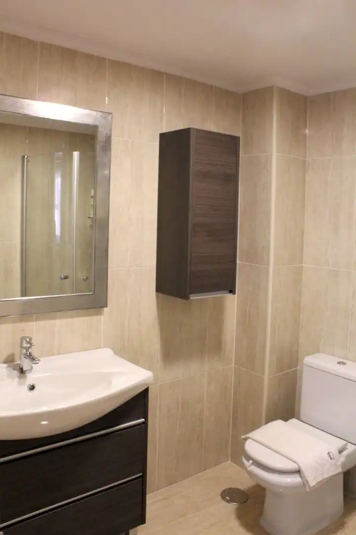 Baño de Piso en venta en Santa Cruz de Bezana con Calefacción, Terraza y Trastero