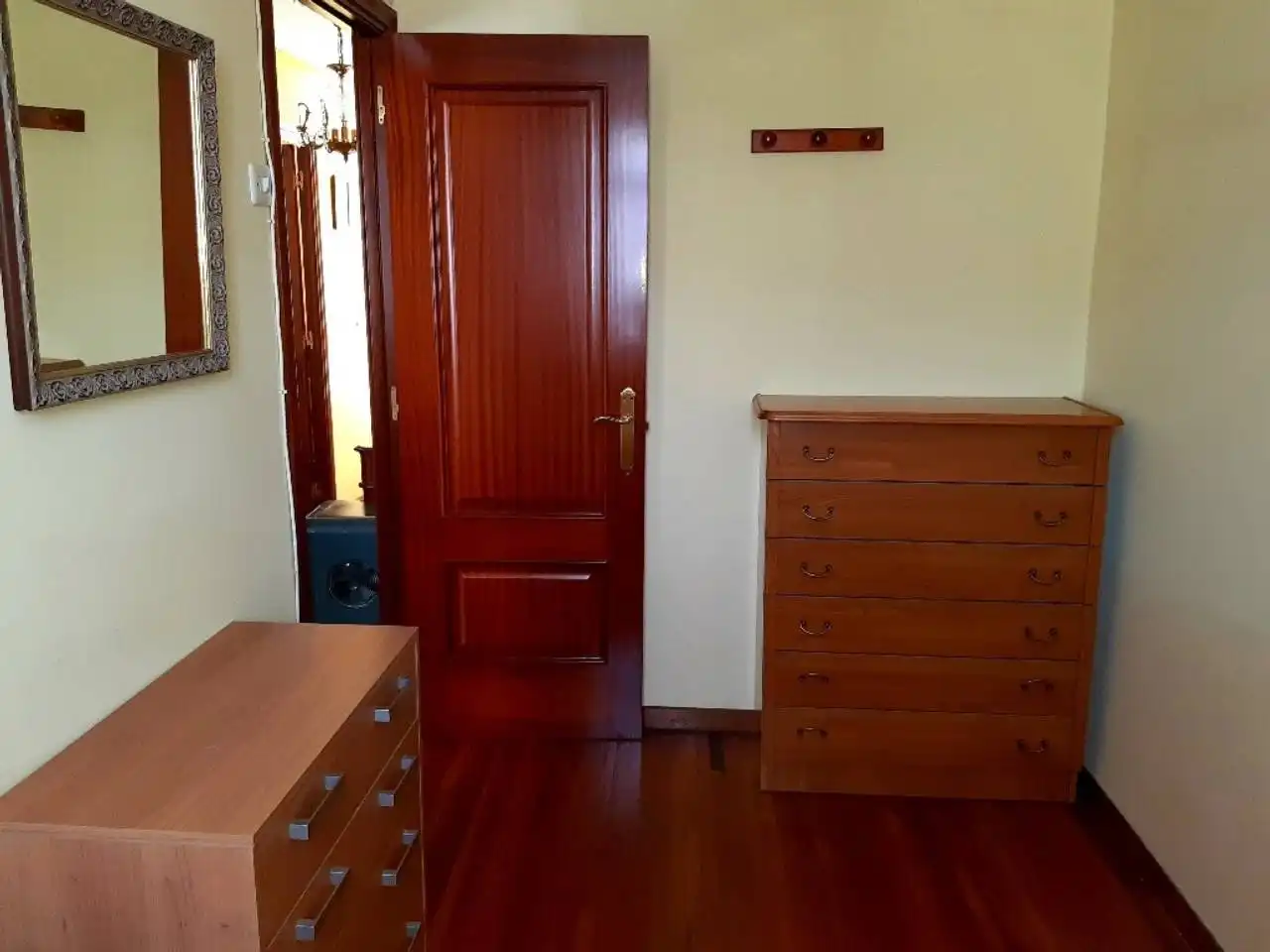 Dormitori de Casa o xalet en venda en Cariño amb Moblat