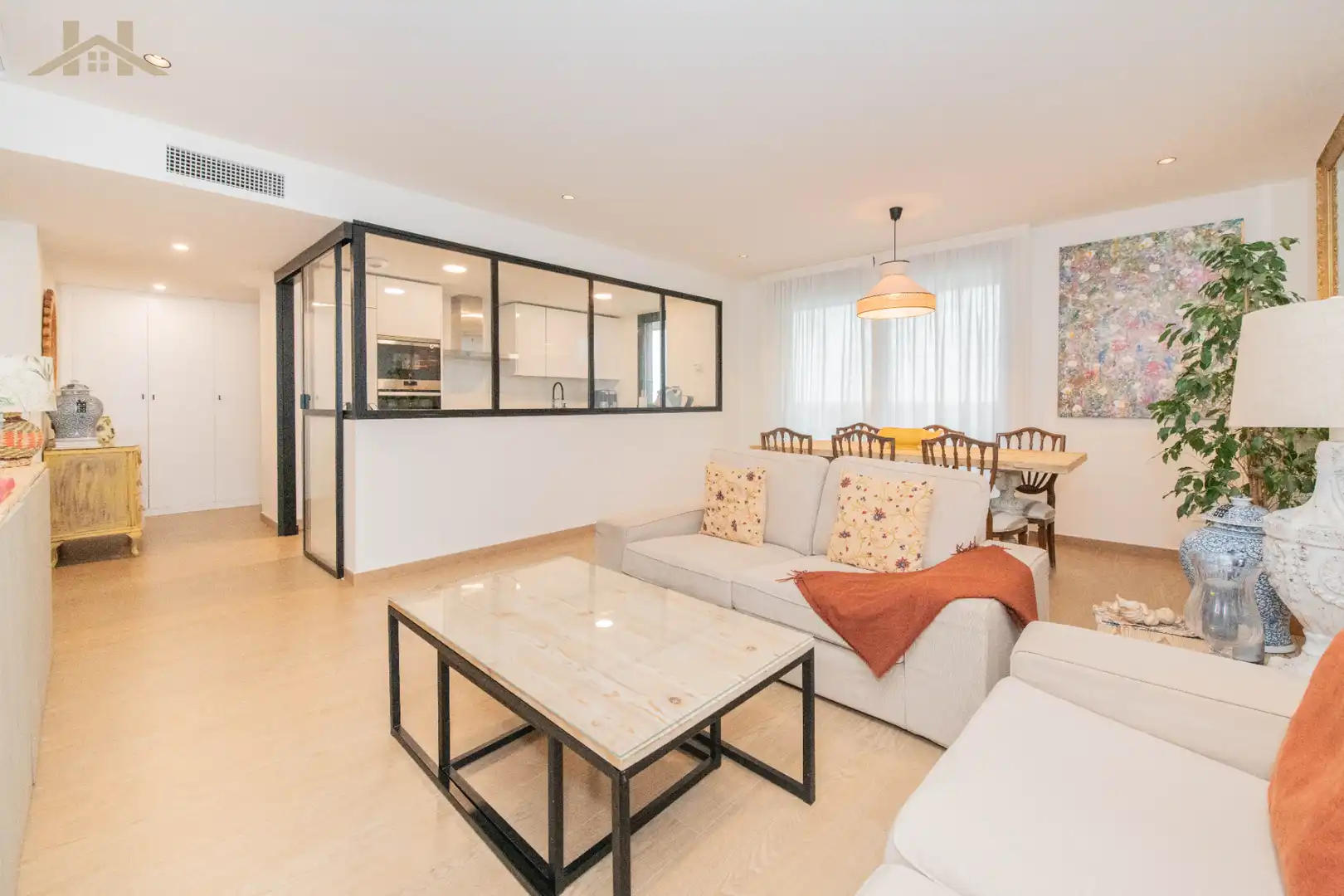 Living room of Flat for sale in Tres Cantos  with Air Conditioner, Heating and Terrace