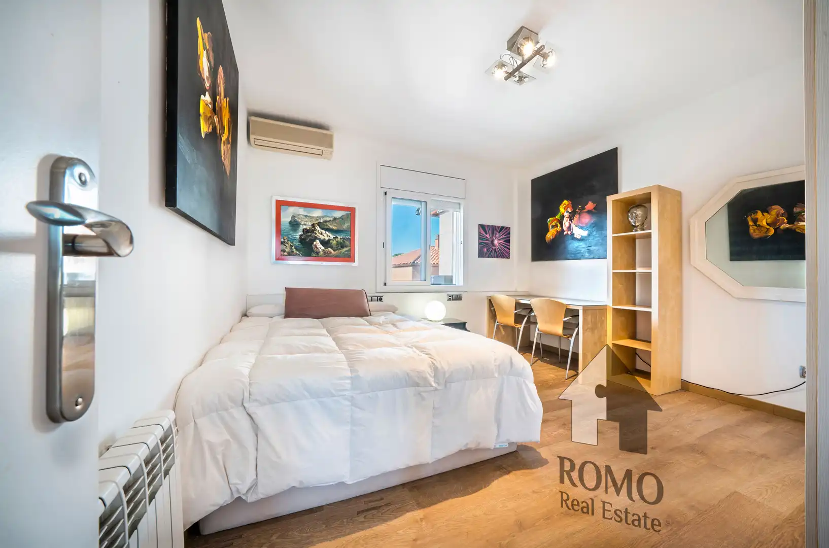 Habitación de Casa o chalet en venta en Santa Perpètua de Mogoda con Aire acondicionado, Calefacción y Jardín privado