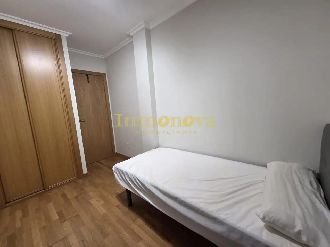 Habitación de Piso en venta en O Porriño   con Calefacción, Trastero y Amueblado