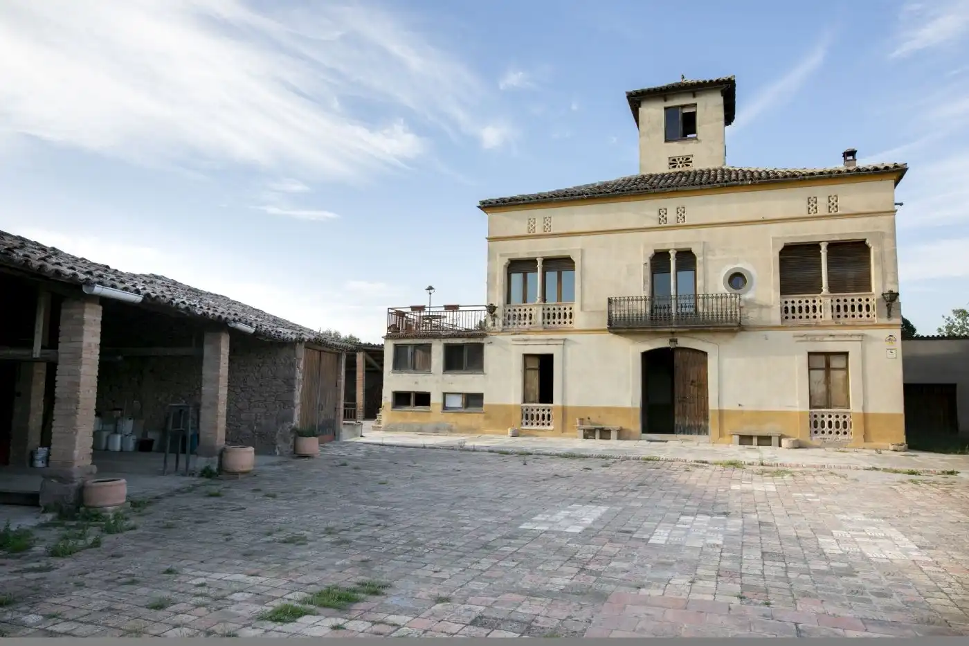House with garden for sale in C-37z KM. 95