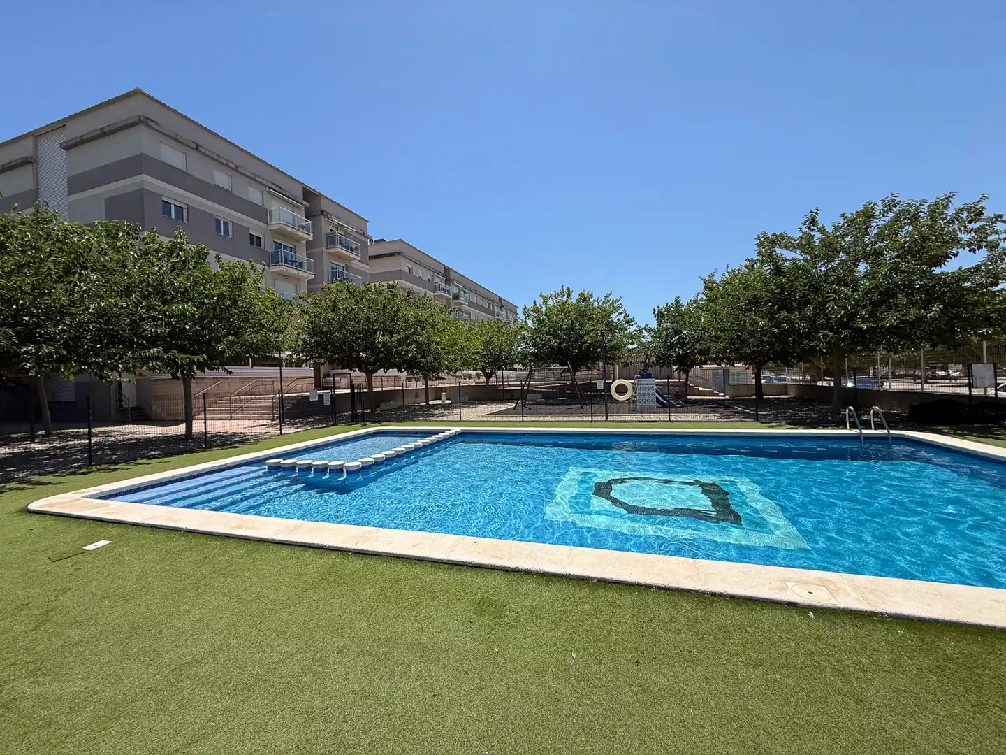 Schwimmbecken von Wohnung zum Verkauf in Dolores mit Klimaanlage, Heizung und Privatgarten