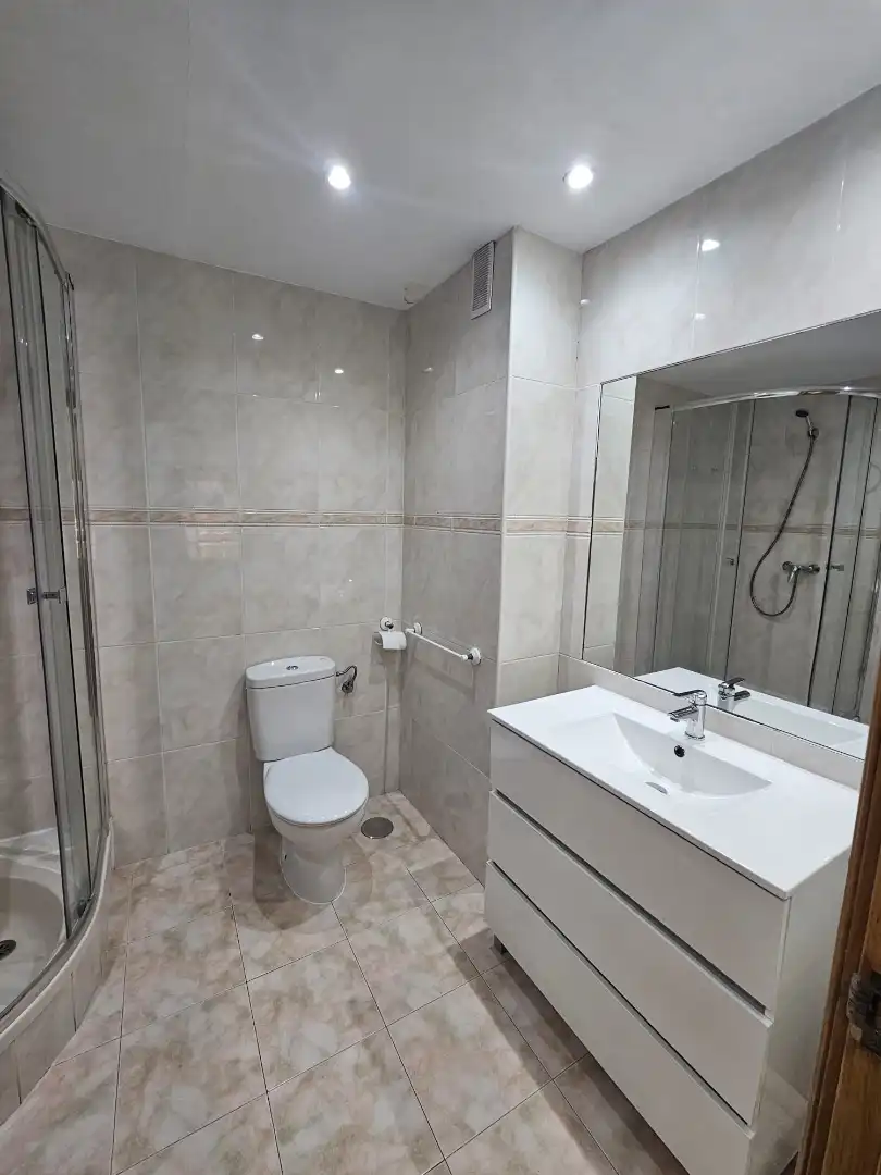 Baño de Piso en venta en Alcobendas con Calefacción, Terraza y Trastero