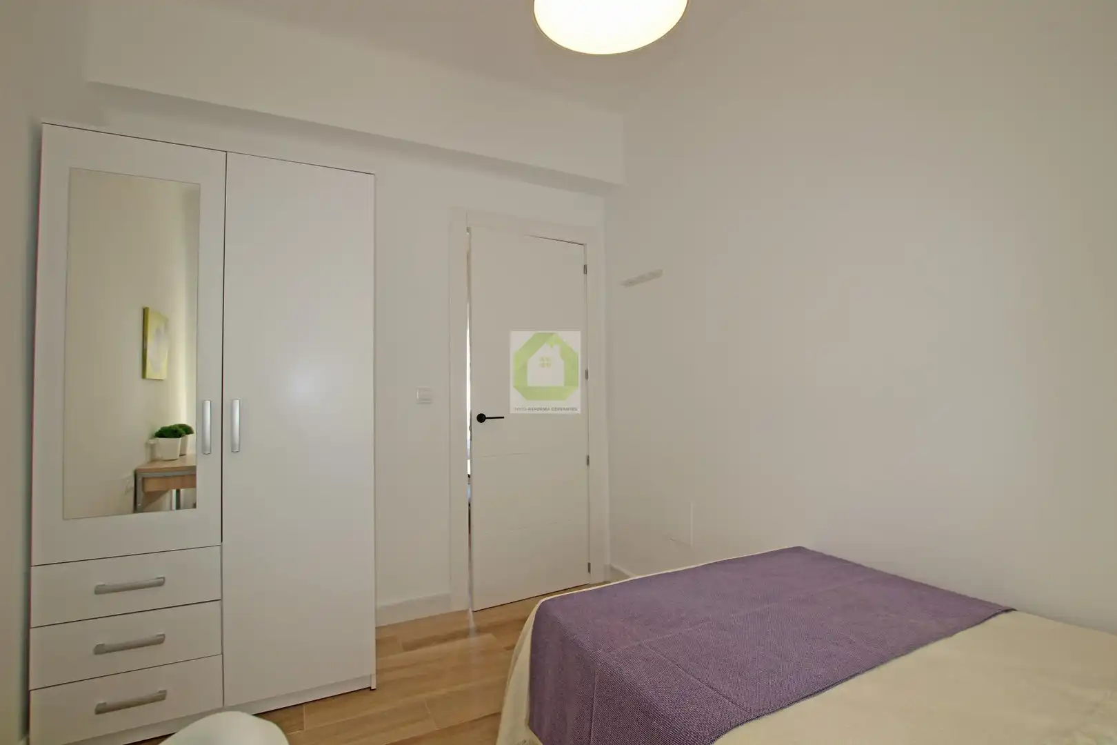Schlafzimmer von Wohnung zur untervermieten in Granada mit Möbliert
