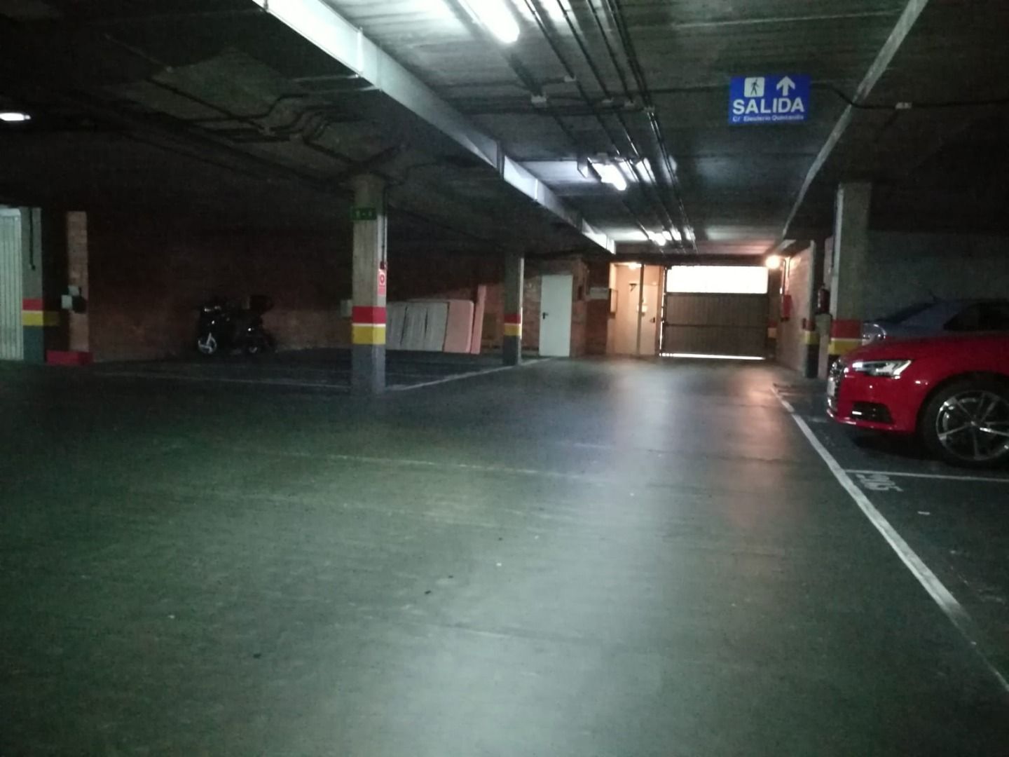 Aparcament de Garatge en venda en Gijón 
