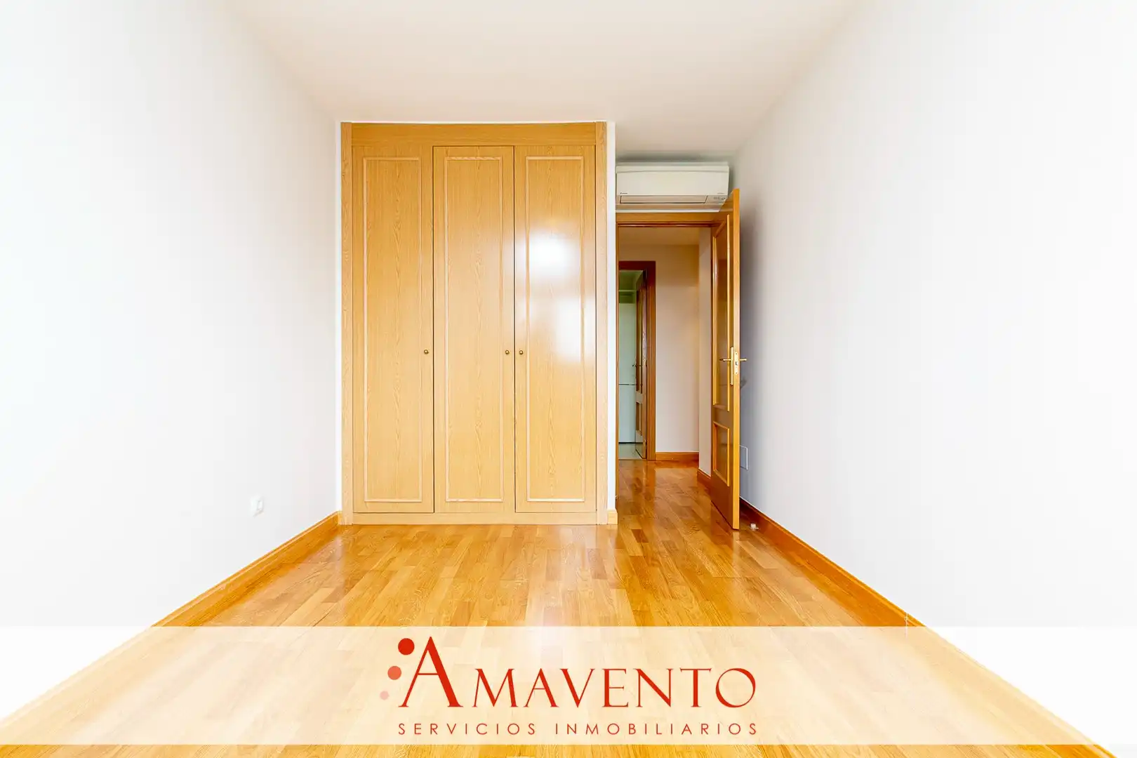 Bedroom of Flat for rent in Paracuellos de Jarama  with Air Conditioner, Heating and Private garden