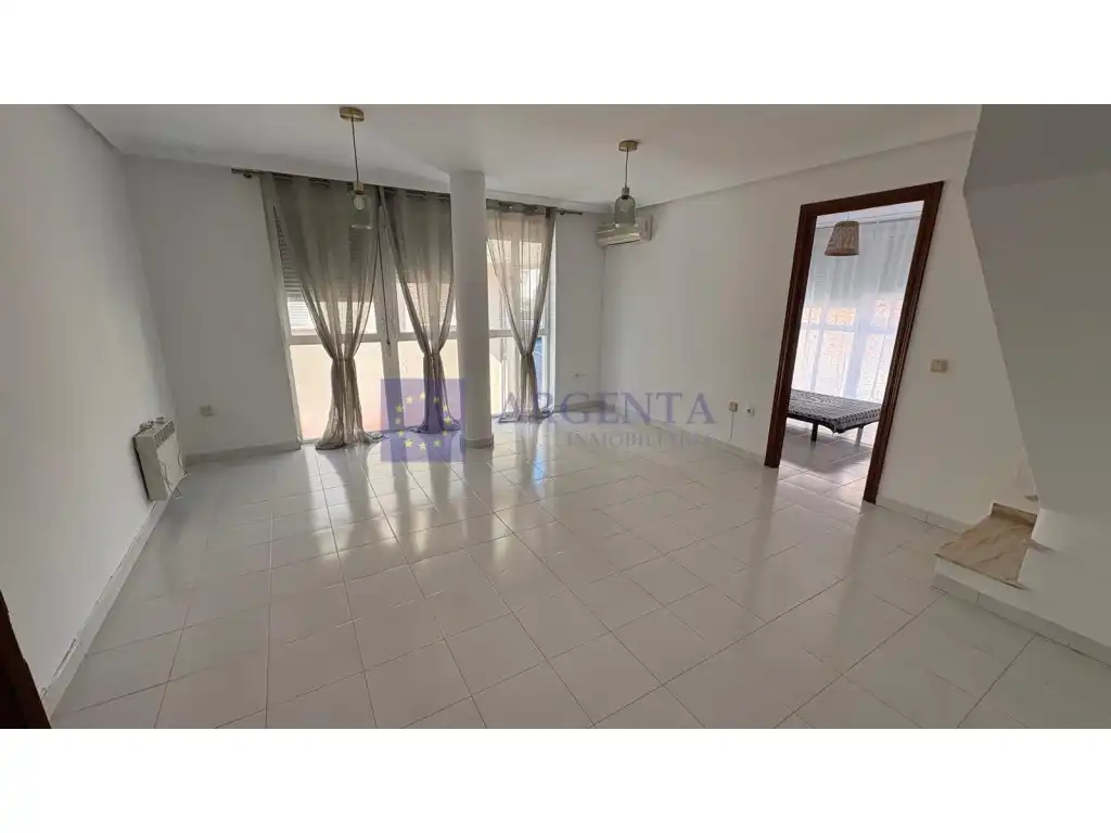 Exterior view of Duplexes for rent in Cáceres Capital