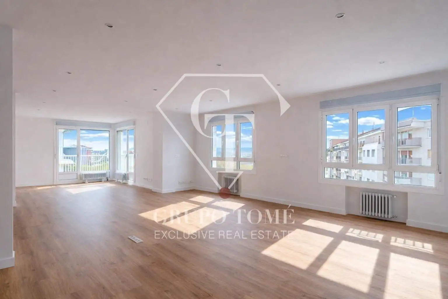 Außenansicht von Wohnung zum Verkauf in Donostia - San Sebastián  mit Heizung und Terrasse