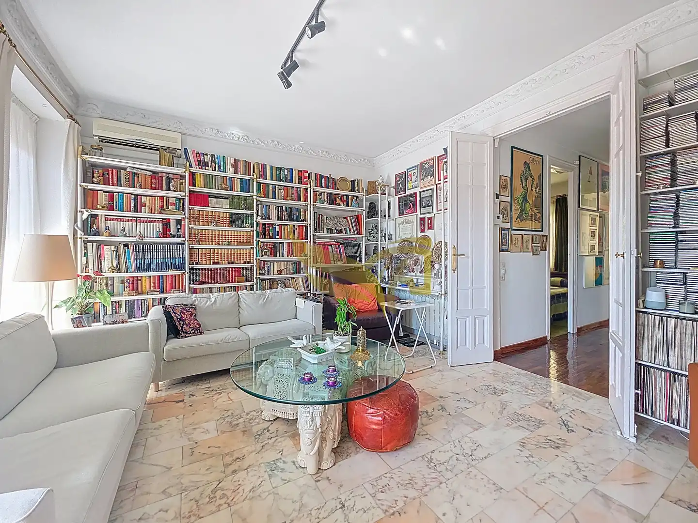 Sala d'estar de Àtic en venda en Madrid amb Aire condicionat, Calefacció i Jardí privat