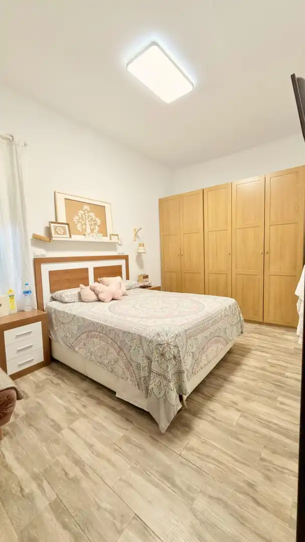 Dormitori de Planta baixa en venda en Cornellà de Llobregat amb Aire condicionat i Terrassa