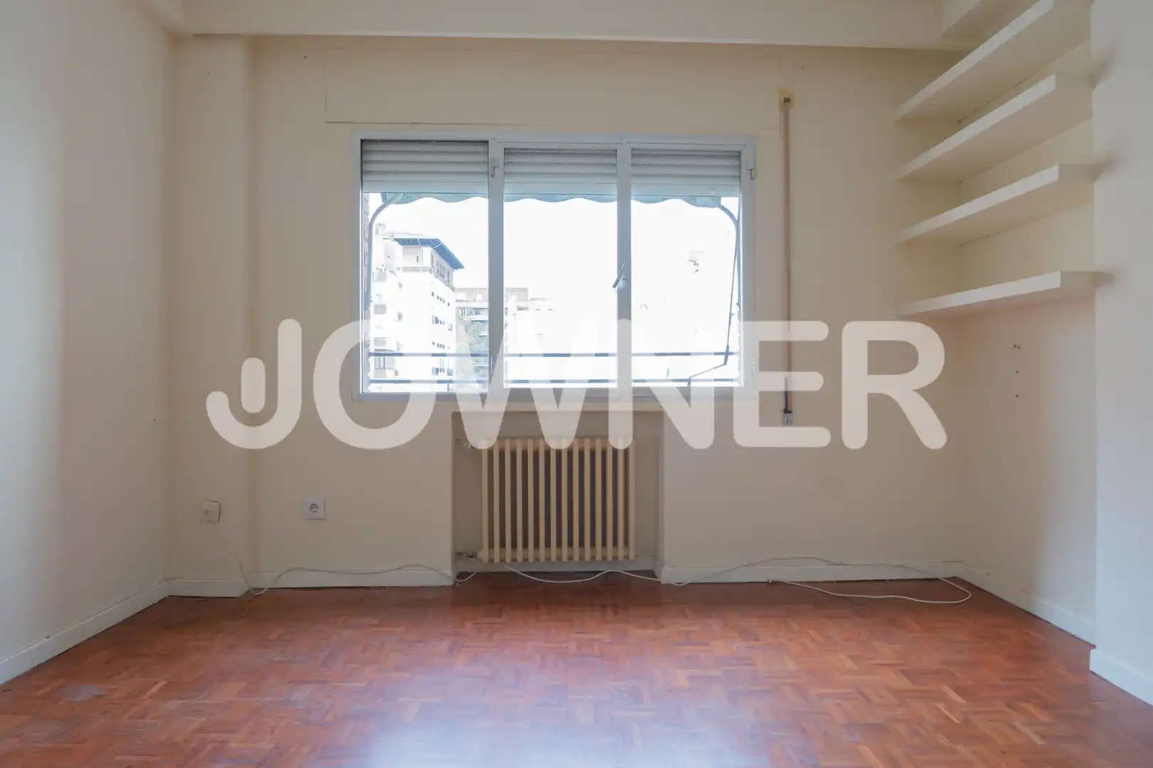 Living room of Flat for rent in Madrid  with Heating, Oven and Washing machine