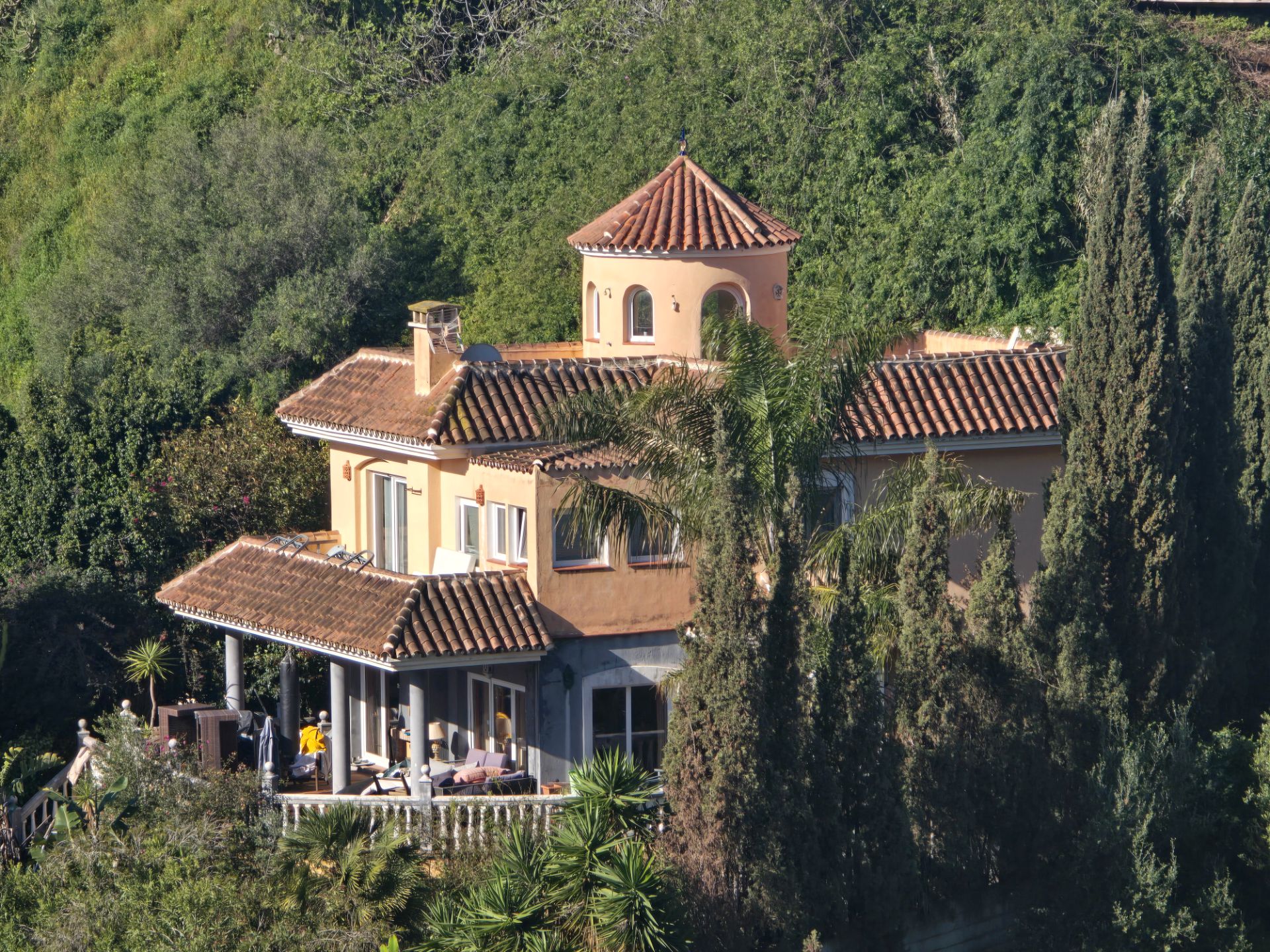Vista exterior de Casa o xalet en venda en Mijas amb Aire condicionat, Calefacció i Jardí privat