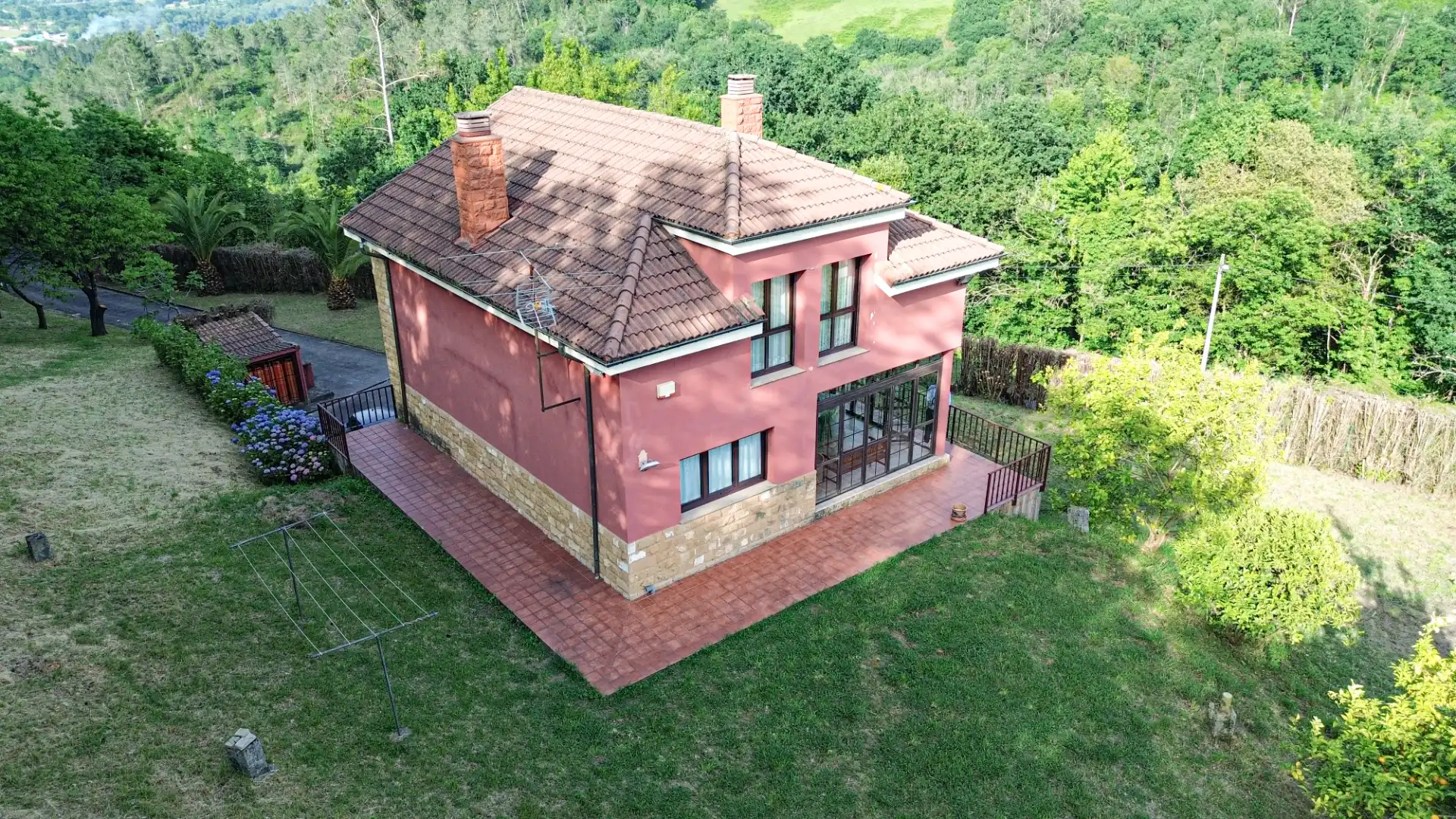 Vista exterior de Casa o xalet en venda en Siero amb Calefacció, Jardí privat i Parquet