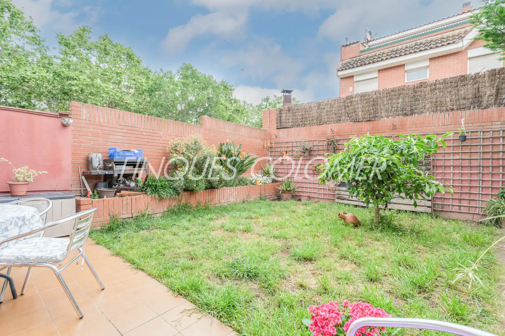 Jardín de Dúplex en venta en Rubí con Aire acondicionado, Calefacción y Jardín privado