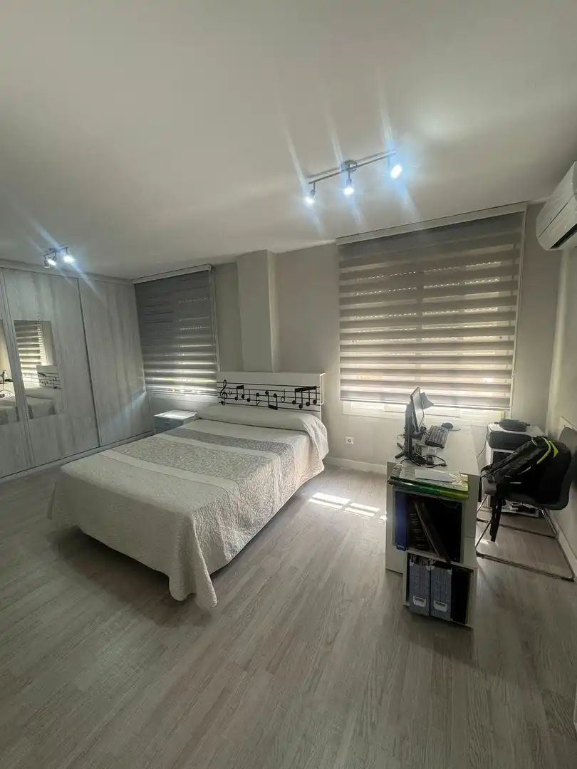 Schlafzimmer von Wohnung zum Verkauf in Madrid mit Klimaanlage, Heizung und Terrasse