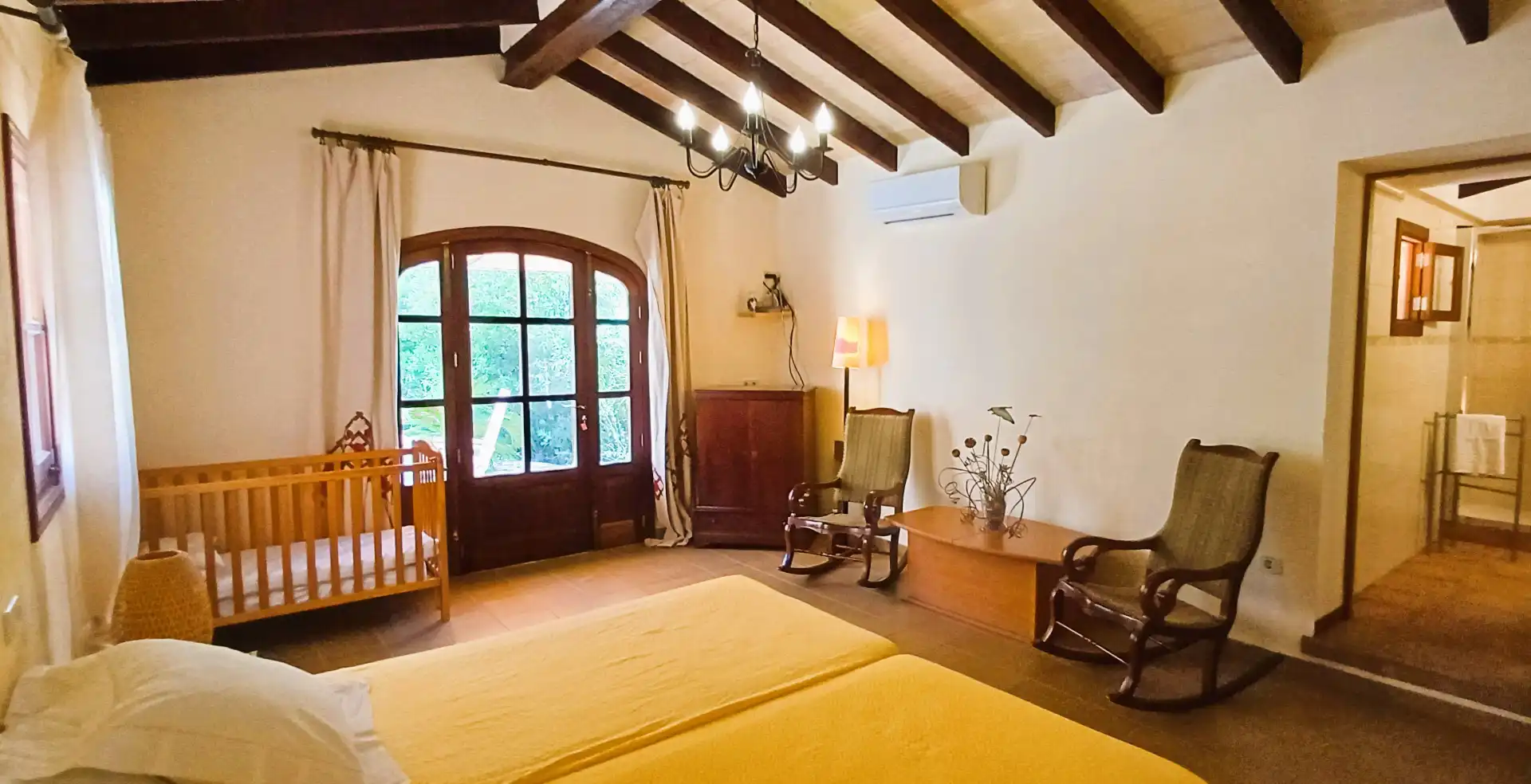 Habitación de Finca rústica de alquiler en Costitx con Aire acondicionado, Calefacción y Jardín privado