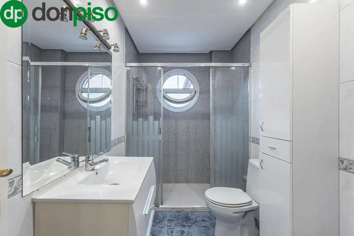 Bathroom of Detached homes for sale in Granada  with Private garden, Terrace and Swimming Pool