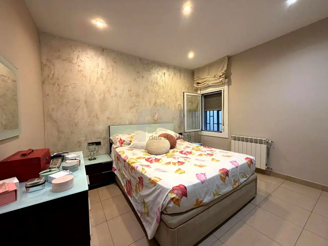 Bedroom of Flat for sale in Barcelona  with Air Conditioner and Balcony