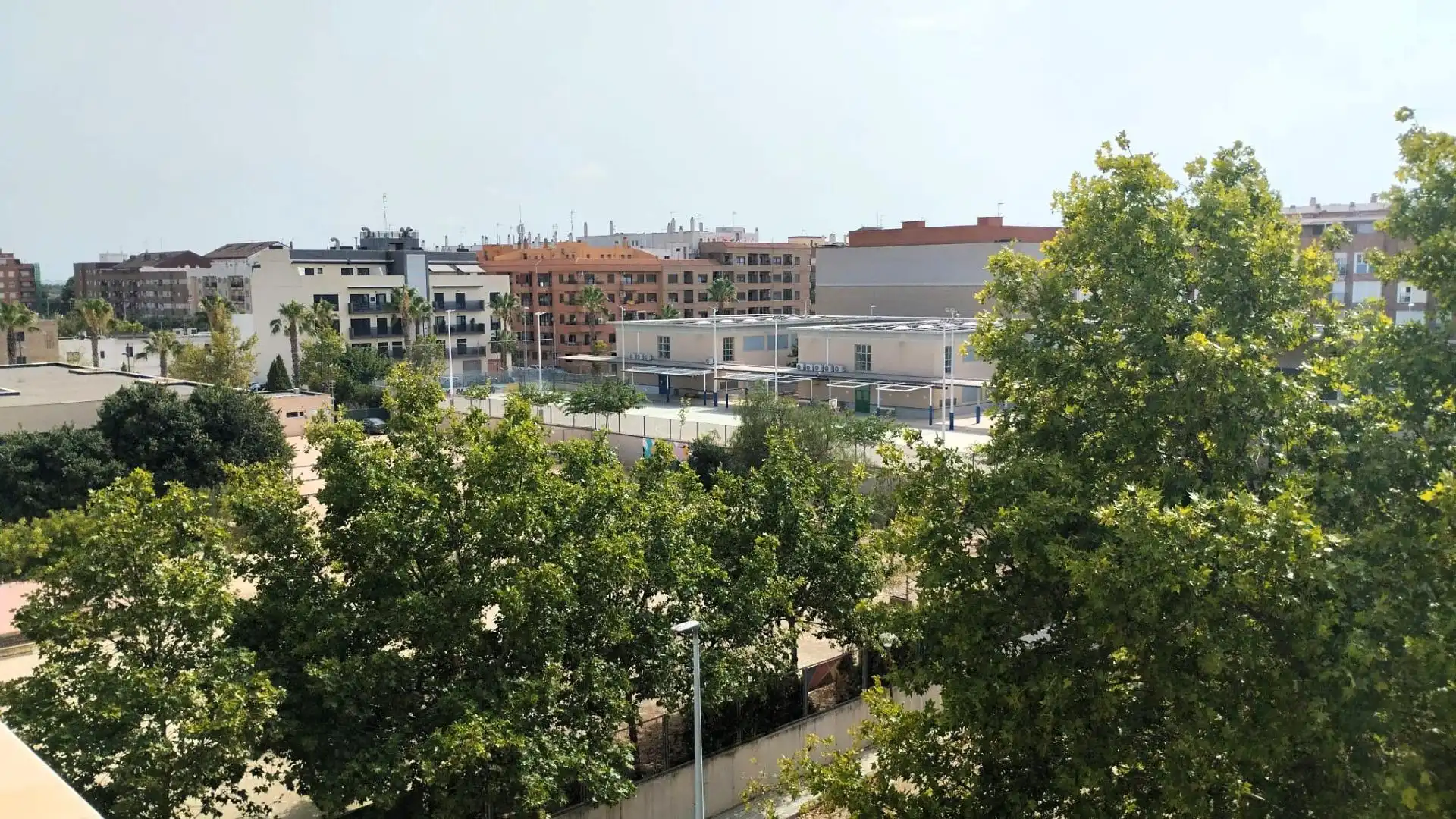 Vista exterior de Àtic de lloguer en Paiporta amb Aire condicionat, Calefacció i Parquet