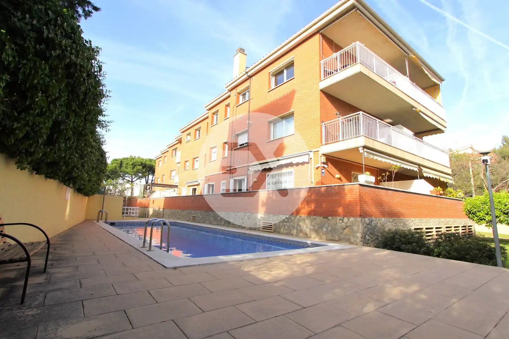 Außenansicht von Erdgeschoss zum Verkauf in Castelldefels mit Klimaanlage, Heizung und Terrasse