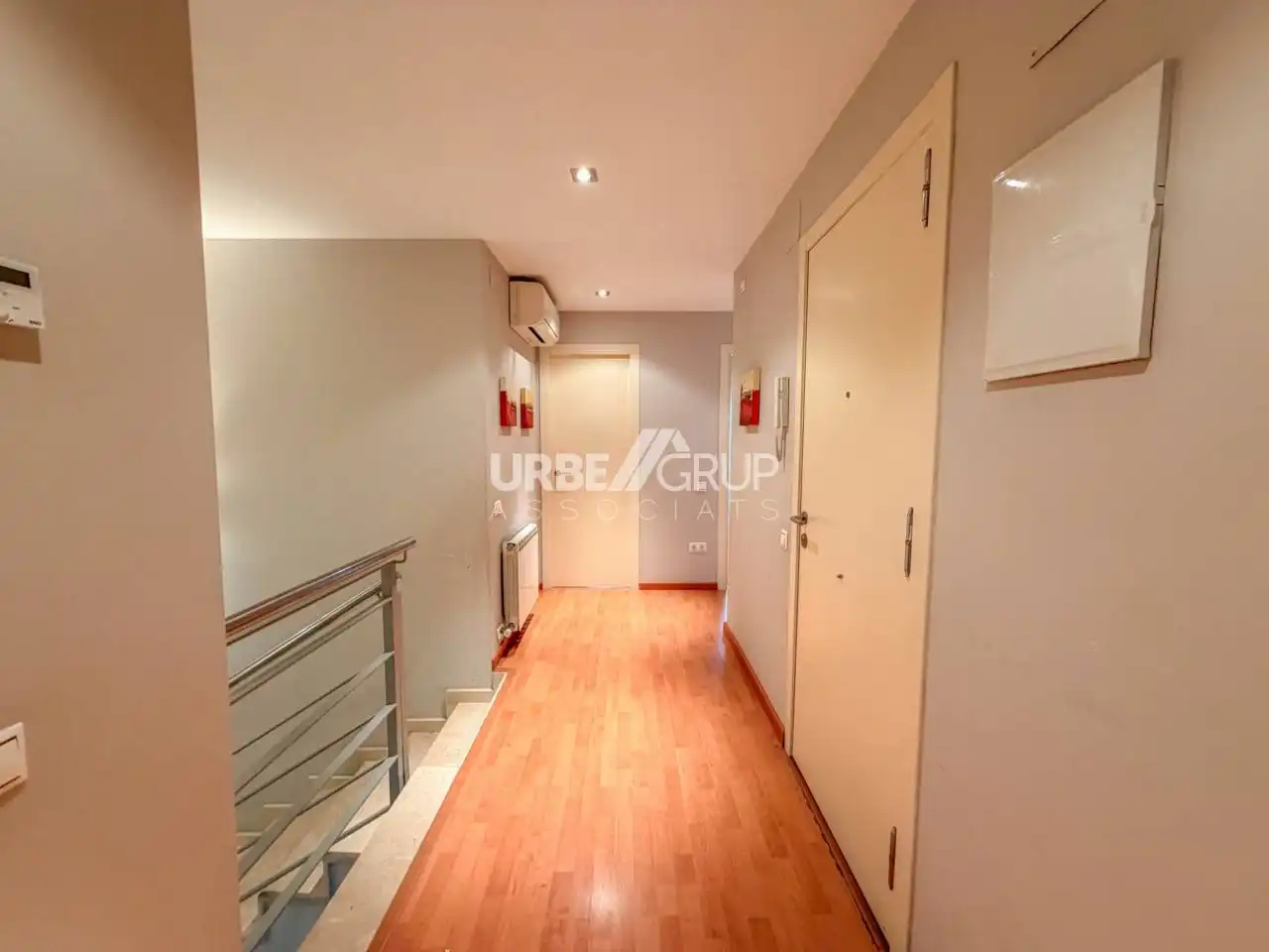 Dúplex con terraza en venta en Calle Llevant, imagen 3
