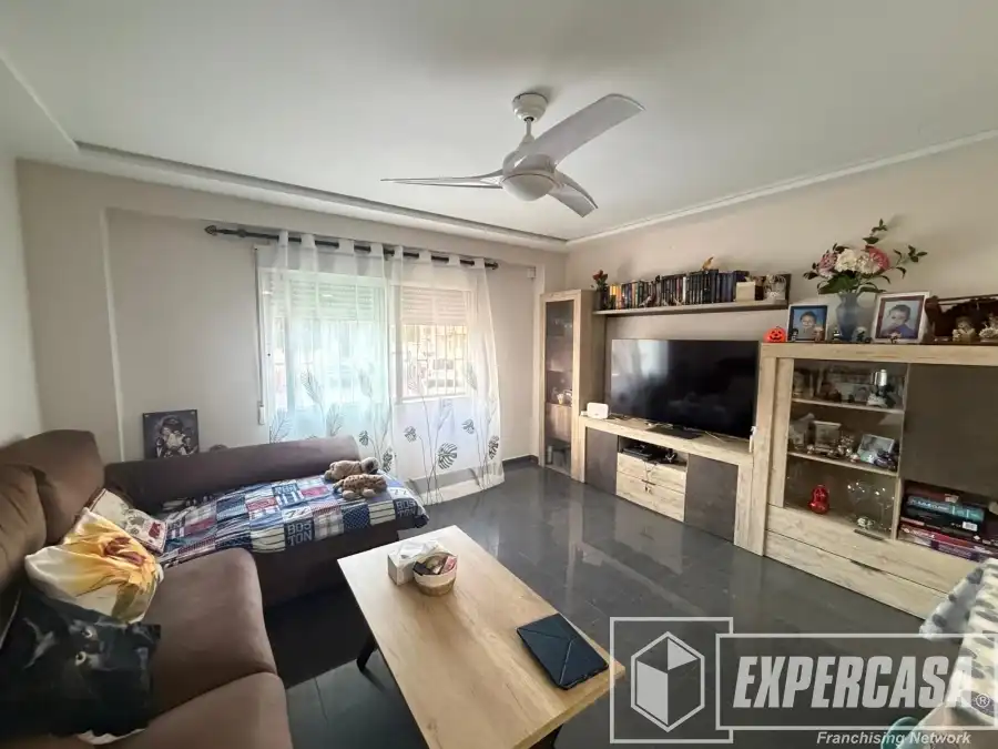 Living room of Flat for sale in Parc Central 