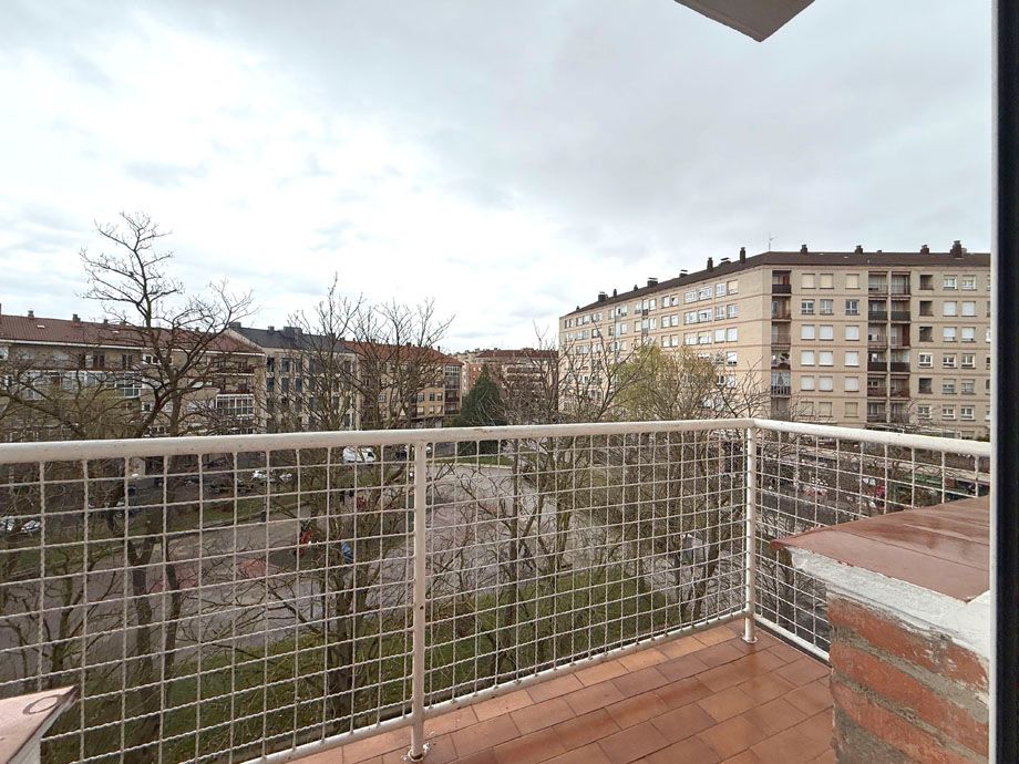 Balcony of Flat for sale in Vitoria - Gasteiz  with Heating, Terrace and Storage room
