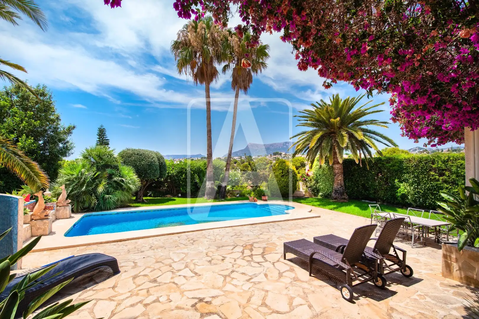 Villa mit Pool zum Verkauf in Carrió - La Merced - Los Pinos, imagen 2