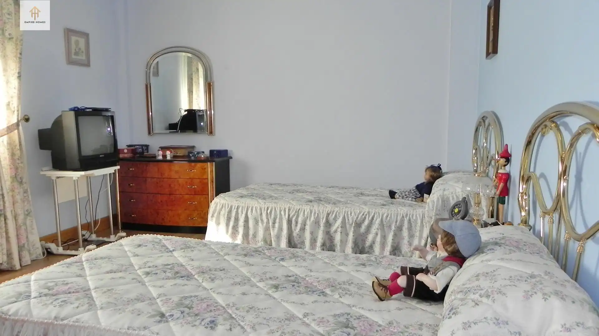 Dormitori de Casa o xalet en venda en Cáceres amb Aire condicionat, Calefacció i Jardí privat