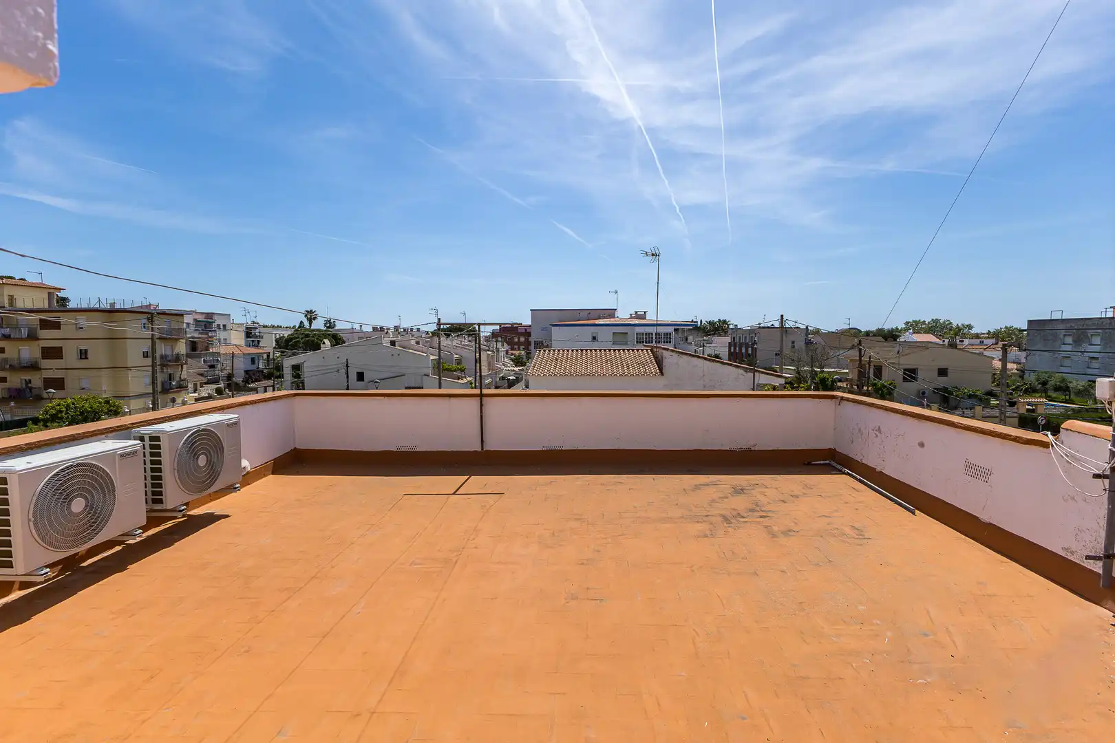 Terrassa de Casa adosada en venda en Cubelles amb Aire condicionat, Calefacció i Jardí privat