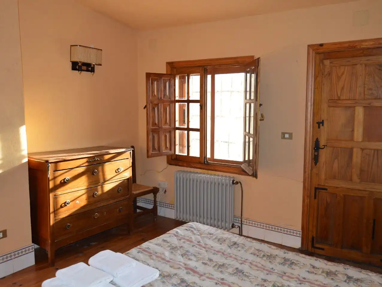 Schlafzimmer von Grundstücke zum Verkauf in Tejeda de Tiétar