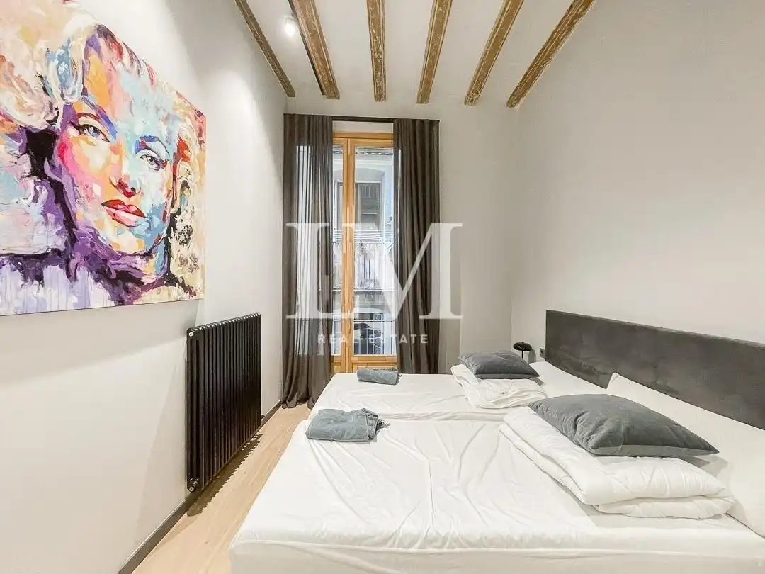 Dormitori de Apartament de lloguer en Barcelona amb Aire condicionat, Calefacció i Moblat