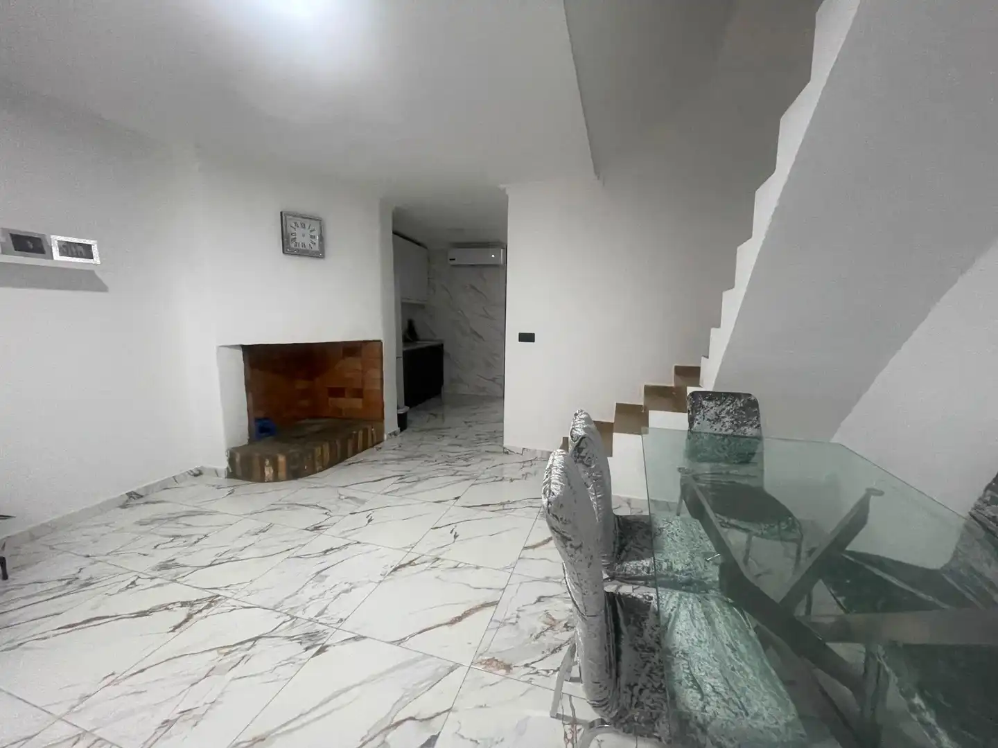 Houses for sale in Alzira  with Air Conditioner, Terrace and Furnished