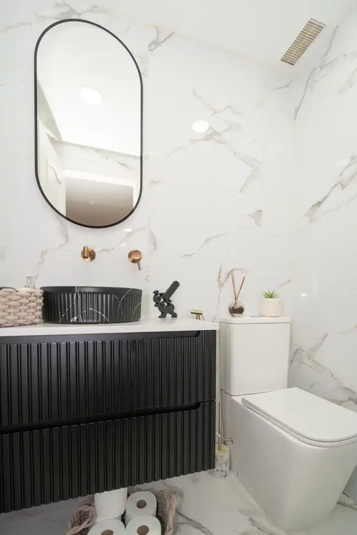 Bathroom of Detached homes for sale in Laguna Park