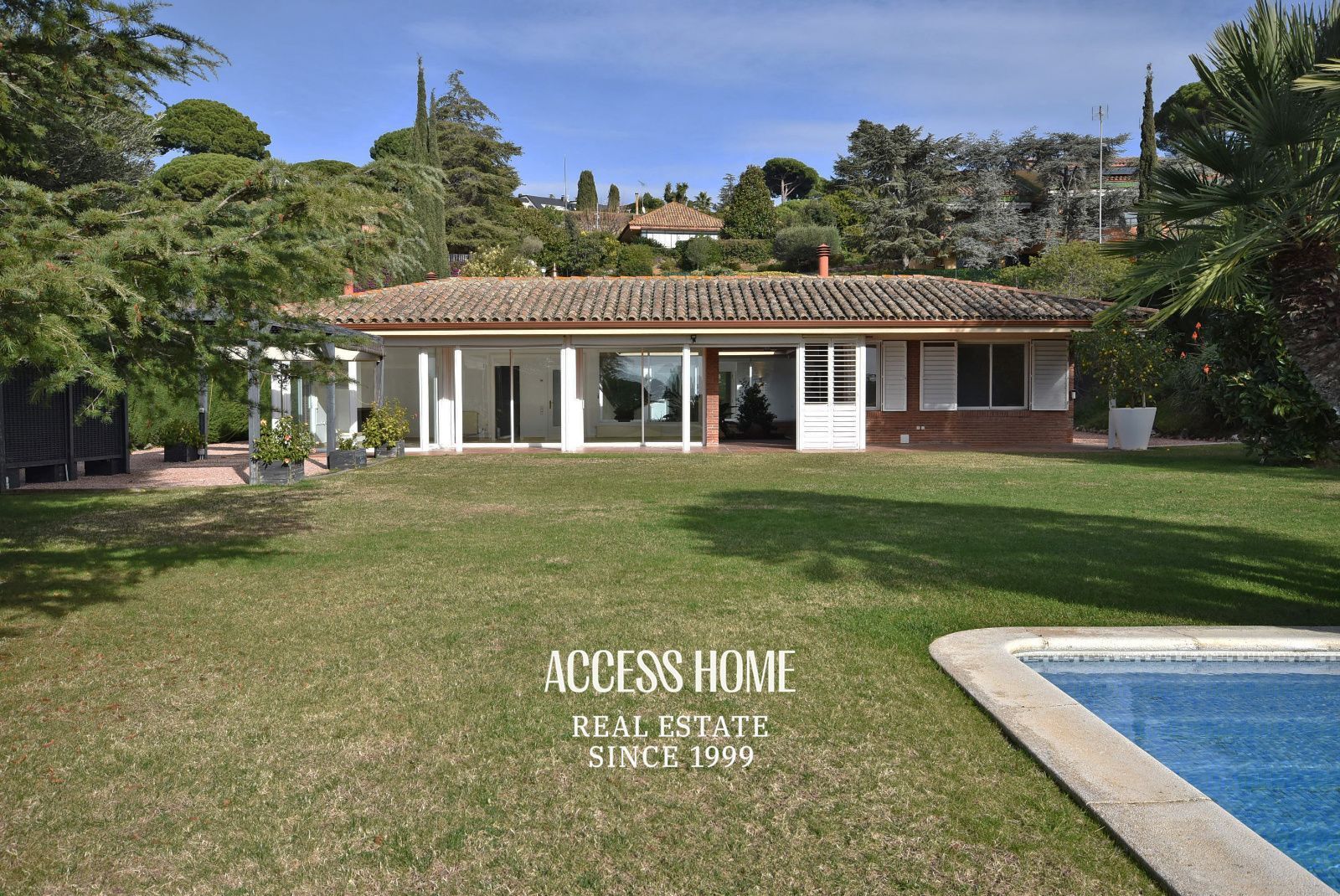 Vista exterior de Casa o xalet de lloguer en Sant Vicenç de Montalt amb Aire condicionat, Calefacció i Terrassa