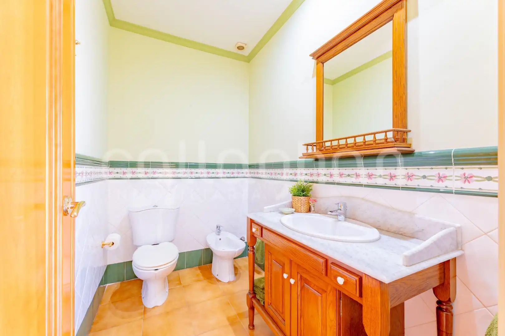 Bathroom of Houses for sale in Godella  with Air Conditioner, Heating and Private garden
