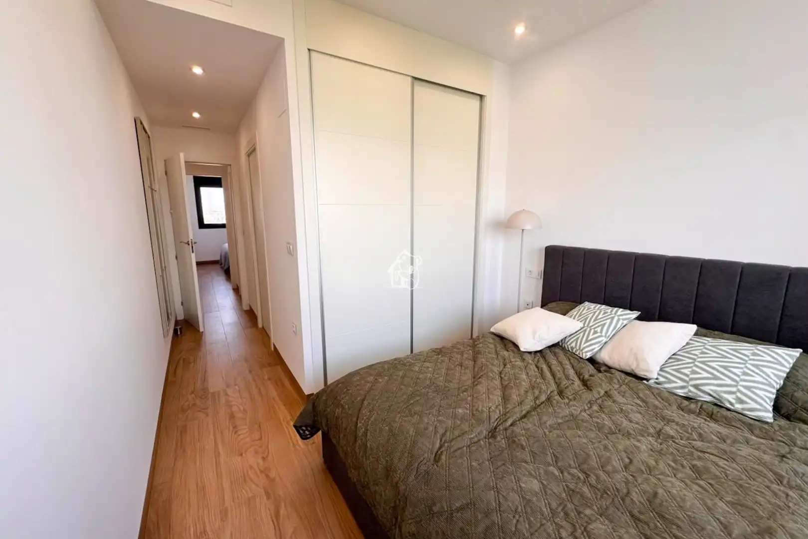 Bedroom of Apartments for rent in Torrevieja  with Air Conditioner, Terrace and Swimming Pool