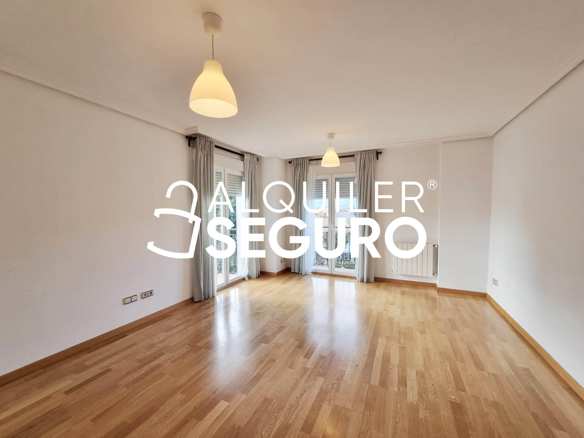 Sala d'estar de Pis de lloguer en Collado Villalba amb Calefacció, Terrassa i Piscina