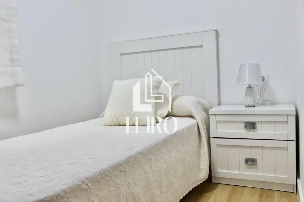 Bedroom of Houses for sale in Vilanova de Arousa  with Terrace and Furnished