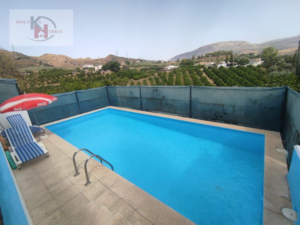 Swimming pool of Country house for sale in Álora