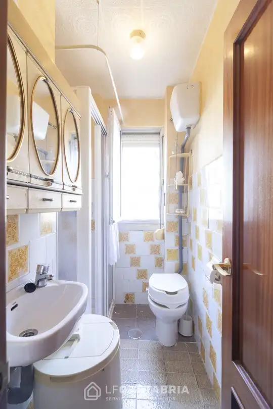 Badezimmer von Wohnung zum Verkauf in Santander