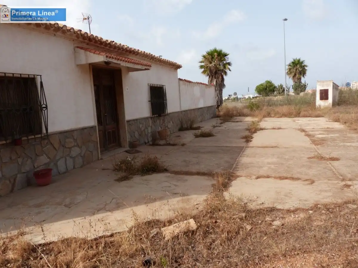 Finca rústica en venda en Cartagena amb Jardí privat