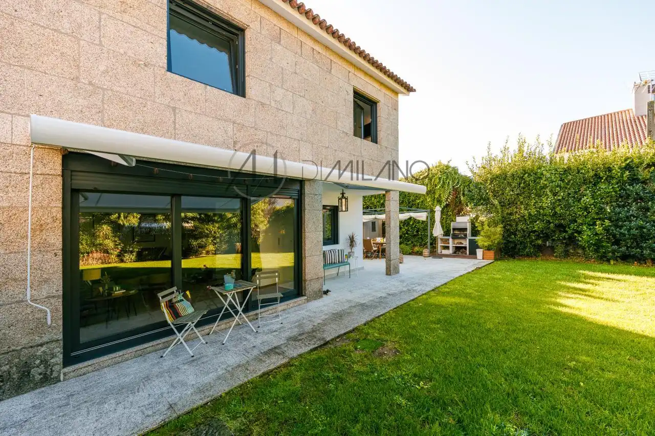 Detached house with garden for sale in Rúa Foz, imagen 3